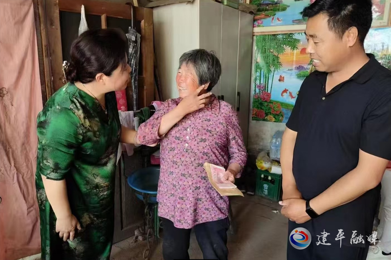 苏艳荣家庭：践行雷锋精